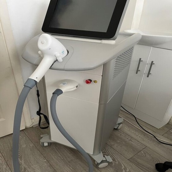 Lynton Initia diode laser